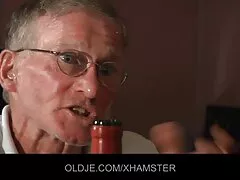 Cô gái bị ép làm gái mại phim xxx m dâm