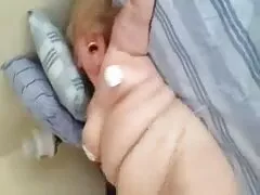 Masha đun sôi phim xxx hd không che trên bệ cửa sổ