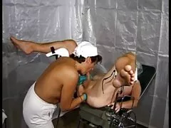 Bơm sữa ra phim xxx tây khỏi bộ ngực to
